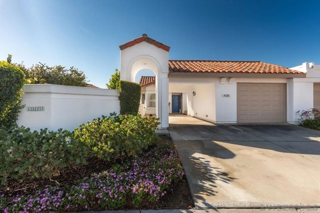 Photo of 4528 Cordoba Way, Oceanside, CA 92056 (MLS # 260002926)
