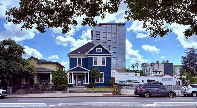 627 S 3rd