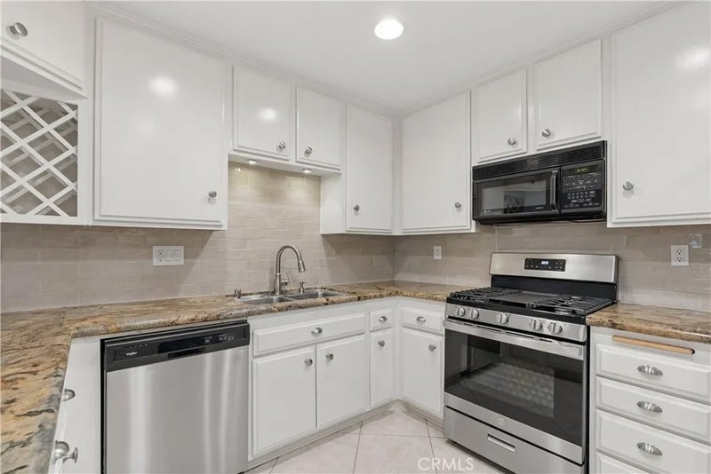 16939 Highfalls