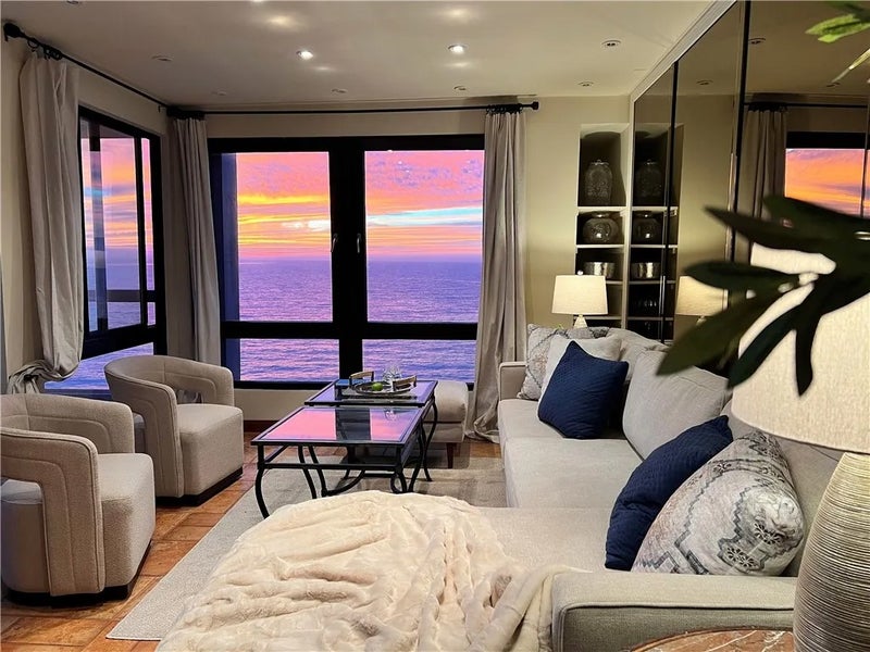 575 Esplanade 307