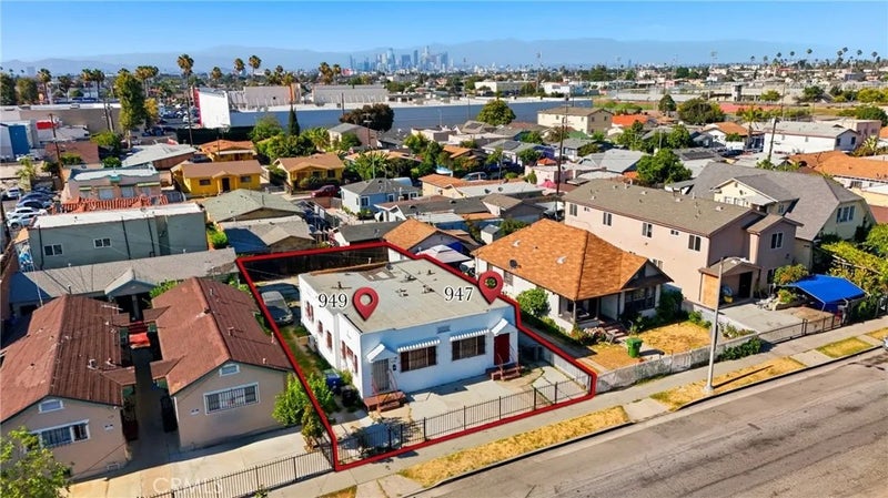 947 W 60th