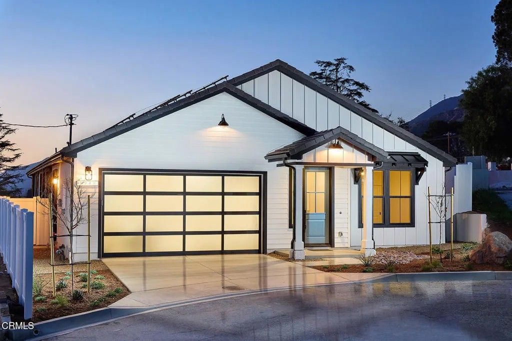 Photo of 3245 Arrowhead Court, Altadena, CA 91001 (MLS # P1-25625)