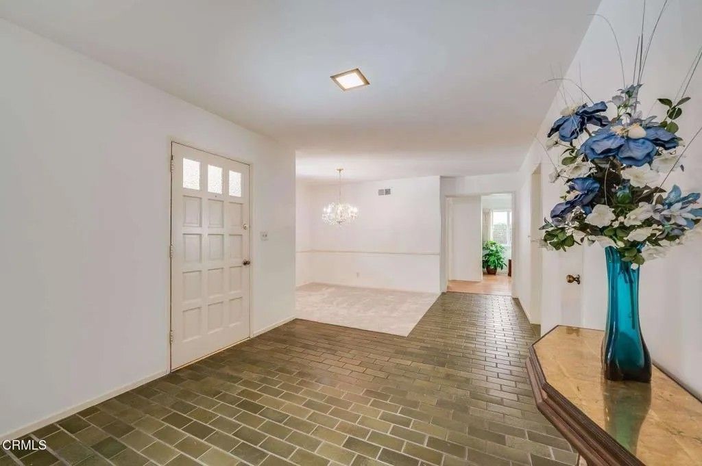 Photo of 1906 Via Del Rey, South Pasadena, CA 91030 (MLS # P1-25655)