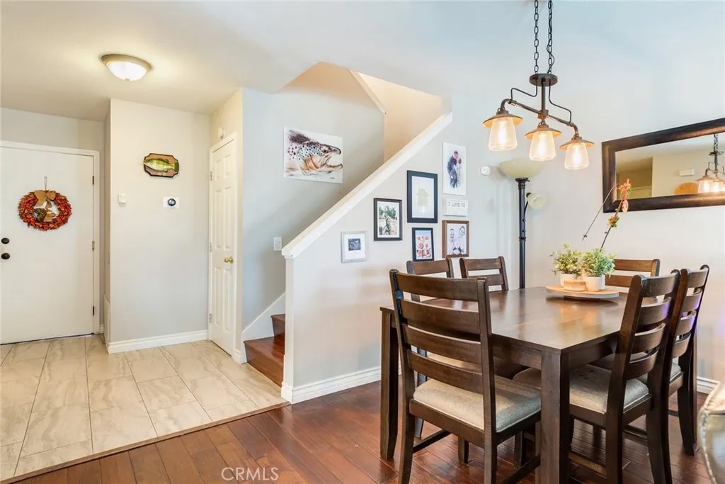 1182 Mountain Gate