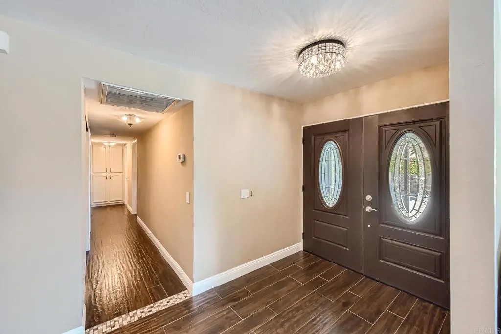 3006 N Victoria Drive