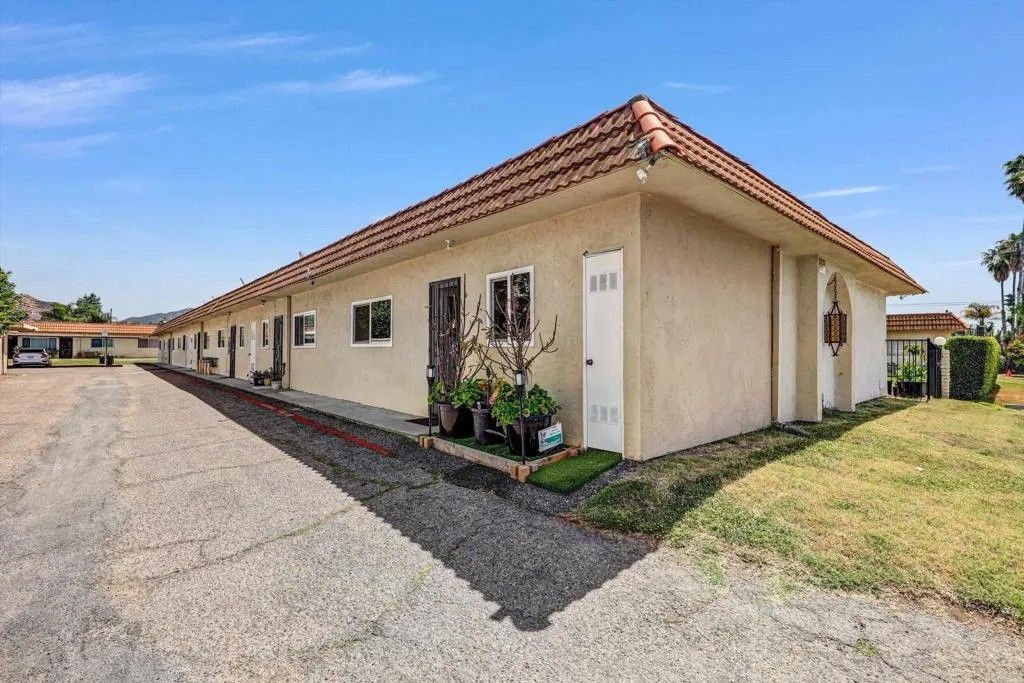 Photo of 2012 E Mission Avenue #6, Escondido, CA 92027 (MLS # NDP2602981)