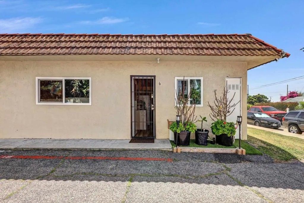 Photo of 2012 E Mission Avenue #6, Escondido, CA 92027 (MLS # NDP2602981)