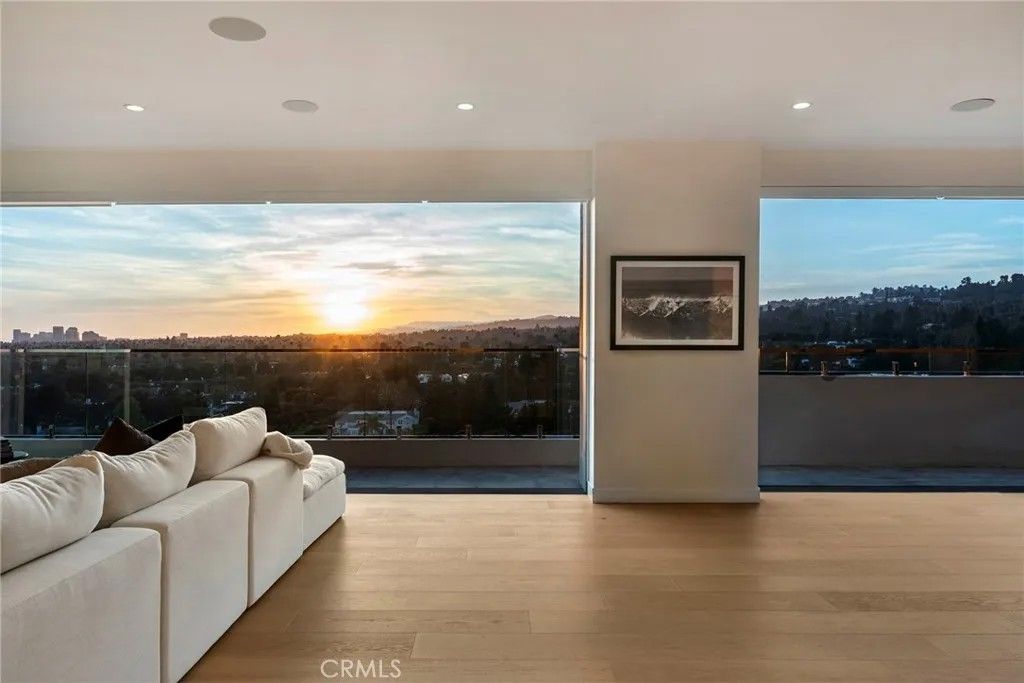 Photo of 838 N Doheny Drive #PH B, West Hollywood, CA 90069 (MLS # SR26075591)