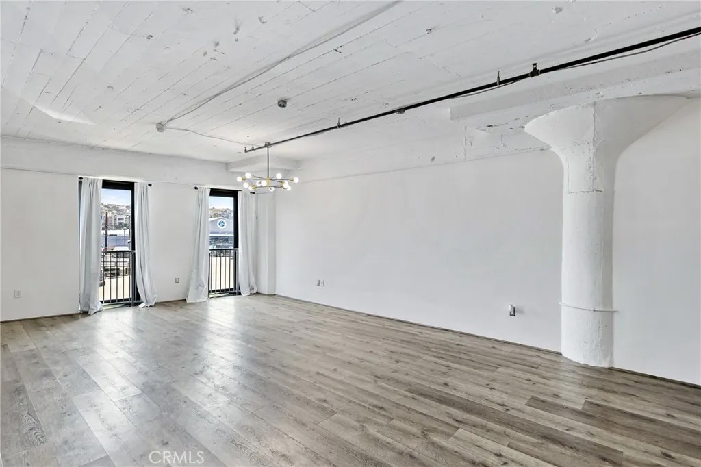 200 N San Fernando Road 202