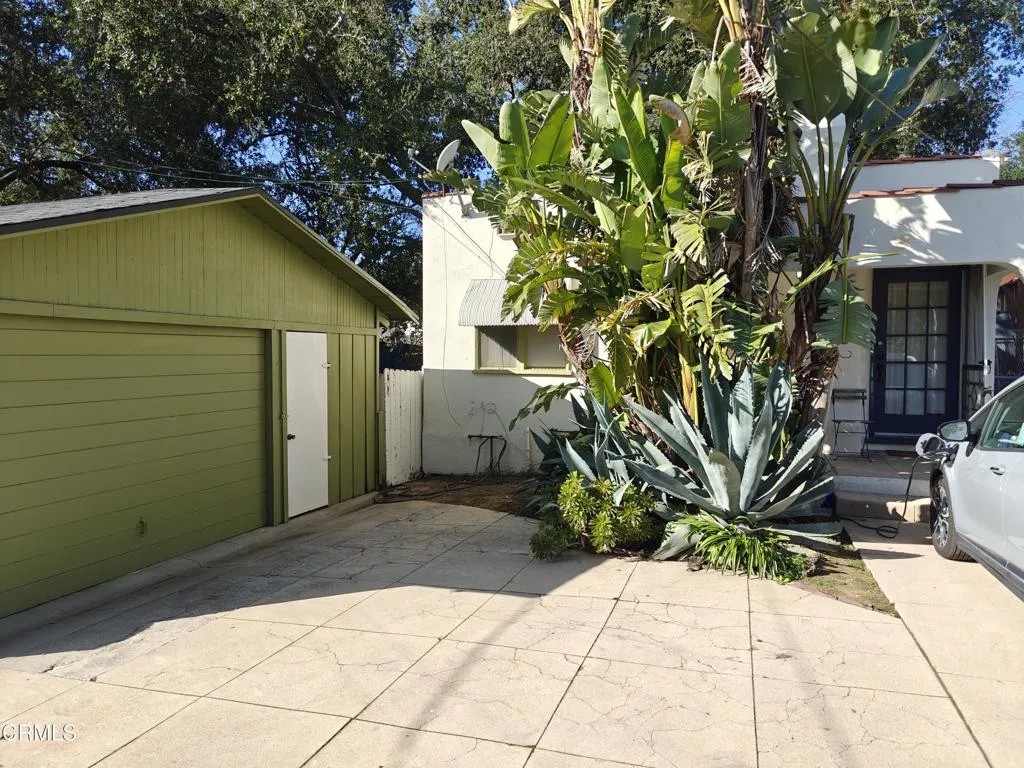 1501 N El Molino Avenue