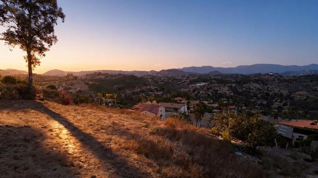 Photo of 2437 Gracey Lane, Fallbrook, CA 92028 (MLS # NDP2609029)