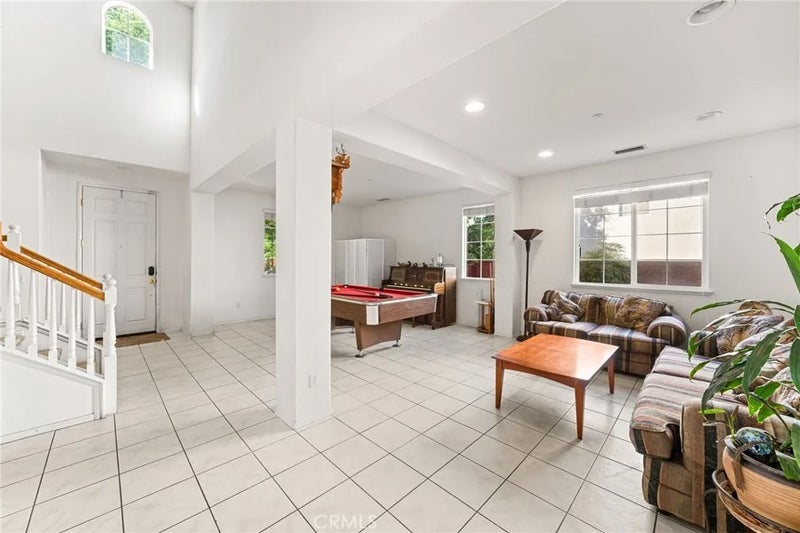 1591 Valley Falls