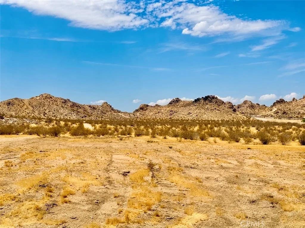 Photo of 0 0451-052-08-0000, Lucerne Valley, CA 92356 (MLS # HD26174145)