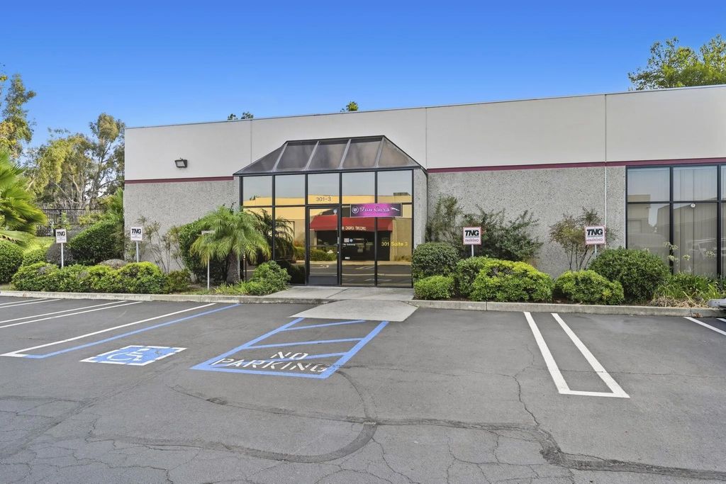 Photo of 301 Enterprise St, Suite 3 St, Escondido, CA 92029 (MLS # 250044977)