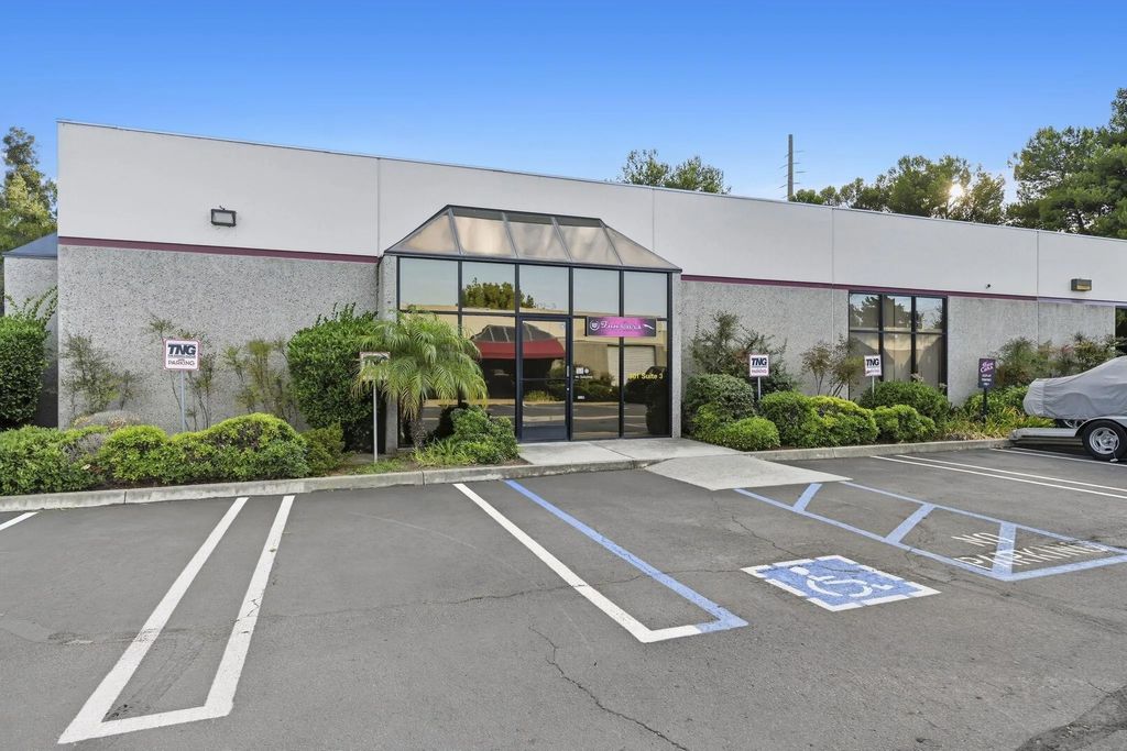 Photo of 301 Enterprise St, Suite 3 St, Escondido, CA 92029 (MLS # 250044977)
