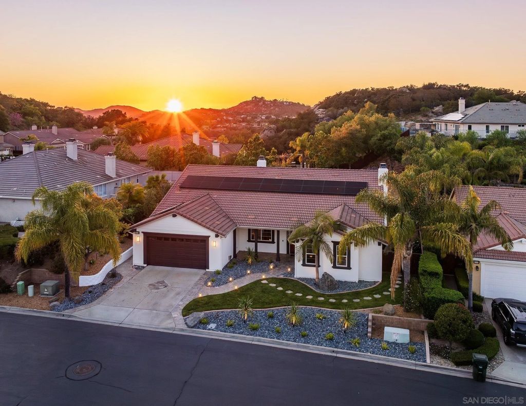 Photo of 10528 Pinion Trl, Escondido, CA 92026 (MLS # 250042577)