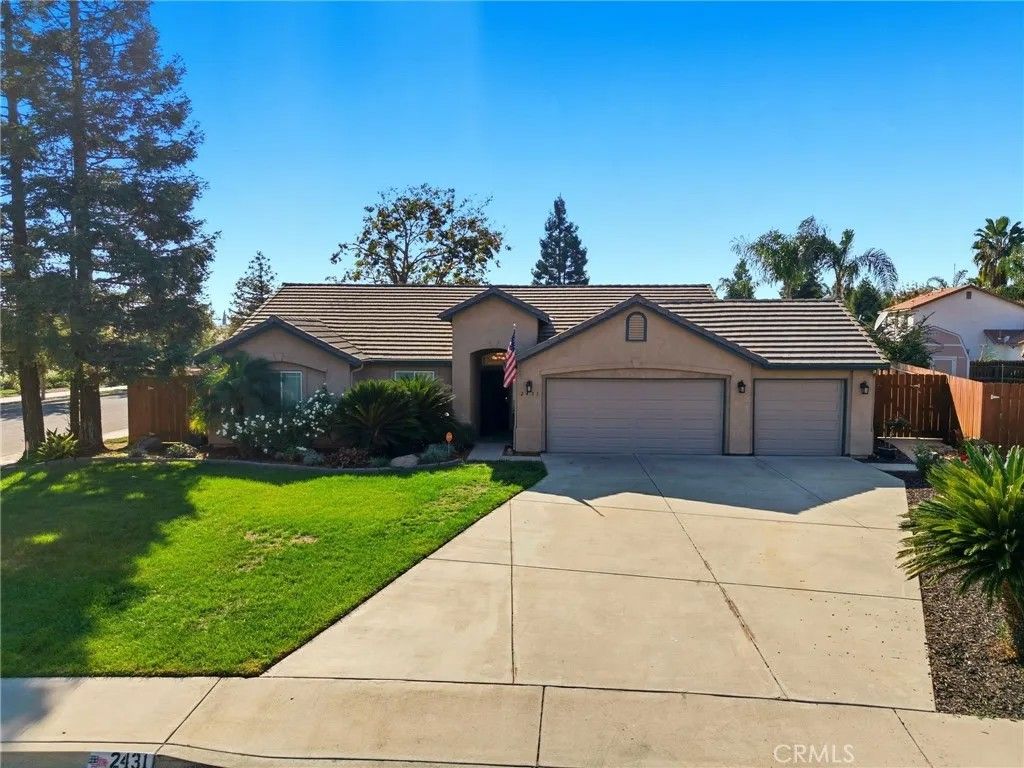 Photo of 2431 S Cedar, Visalia, CA 93292 (MLS # PI25248500)