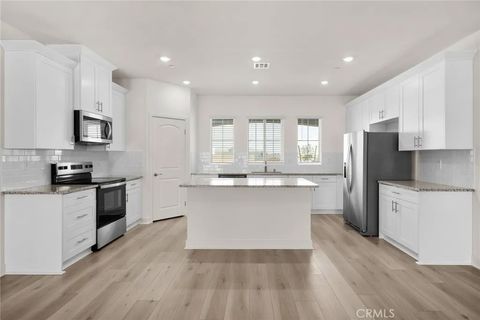 Tiny photo for 14891 Desert Lily, Apple Valley, CA 92307 (MLS # SW25231900)