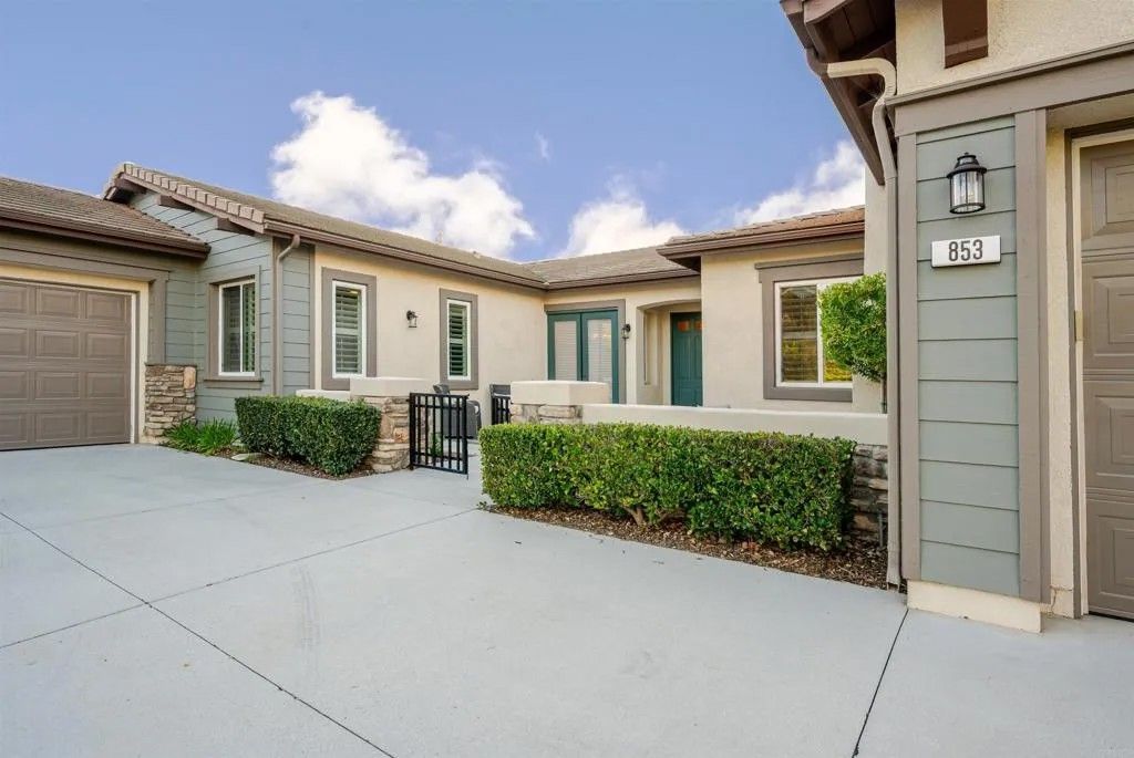 Photo of 853 Hidden View Lane, Escondido, CA 92027 (MLS # PTP2602596)