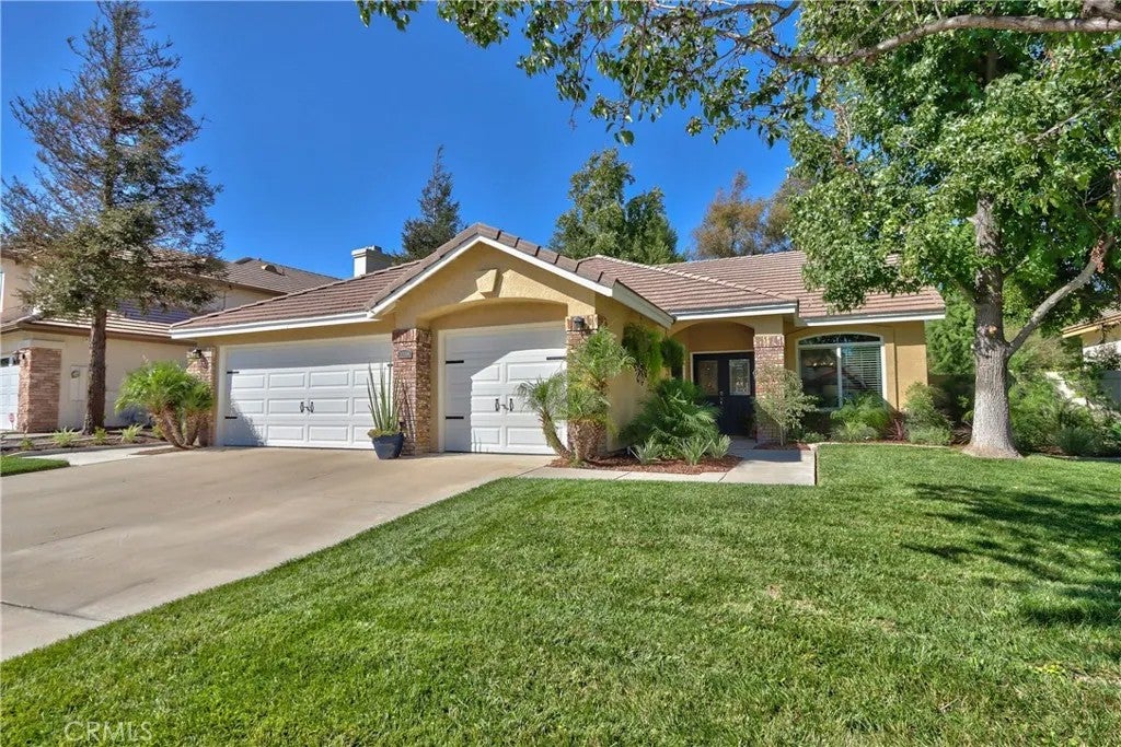 32098 Camino Seneco