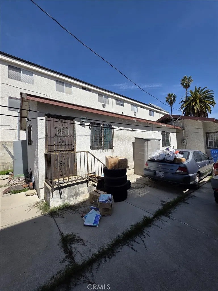 527 N Hobart