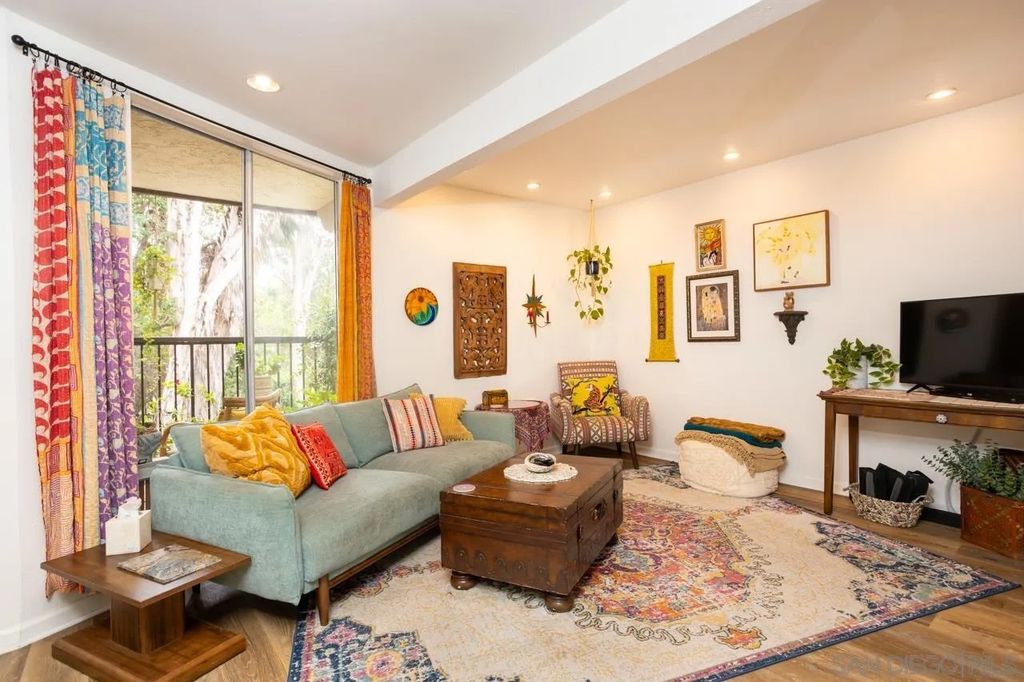 Photo of 2412 Altisma Way #D, Carlsbad, CA 92009 (MLS # 2600741)