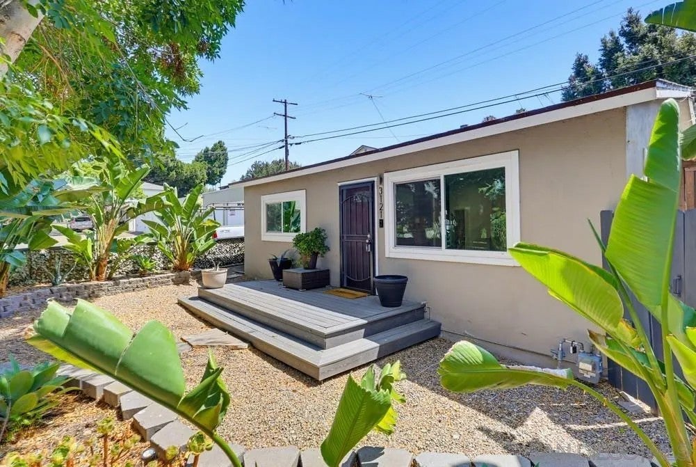 3121 Boundary
