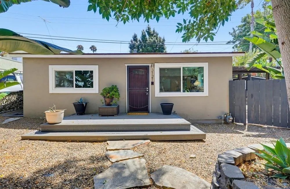 3121 Boundary