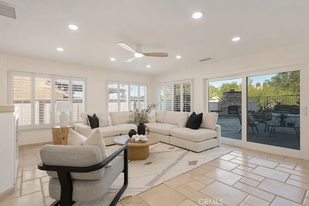 1222 S Silver Star Way