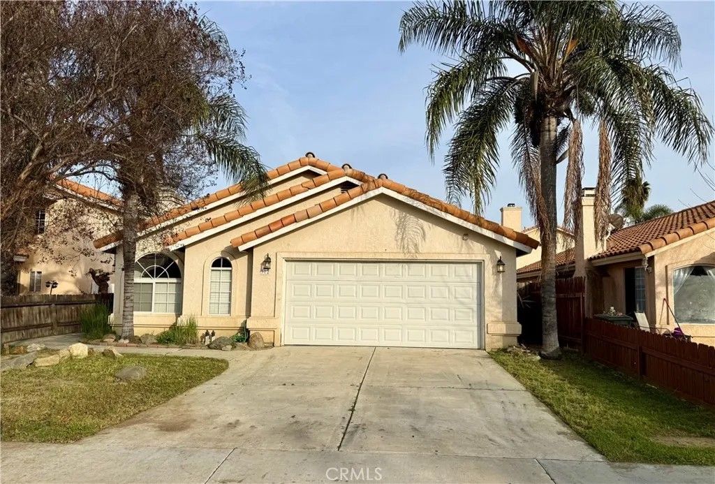Photo of 372 Via Capri, Hemet, CA 92545 (MLS # SW26019301)