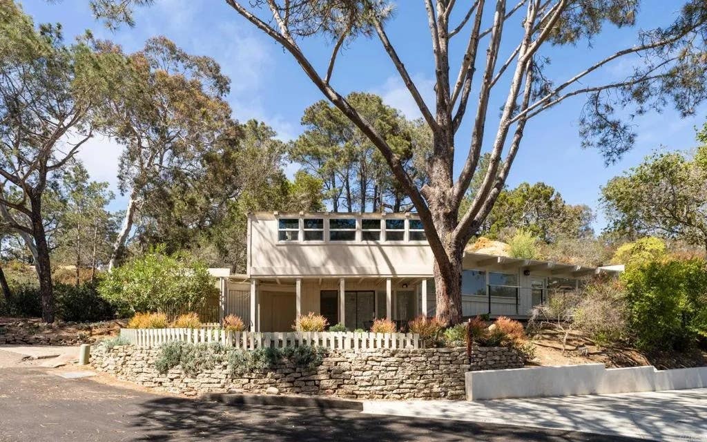 Photo of 461 Hidden Pines Ln, Del Mar, CA 92014 (MLS # NDP2606644)