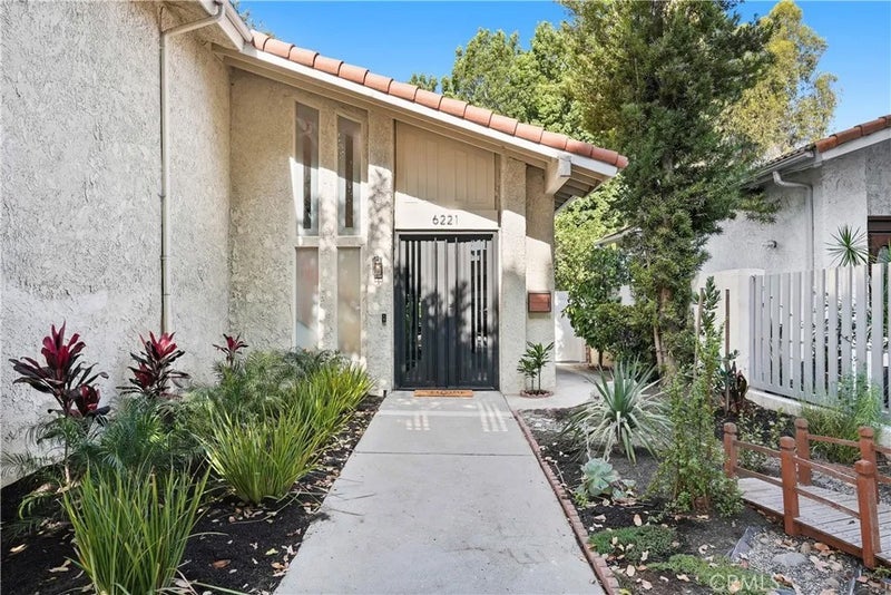 6221 Mammoth
