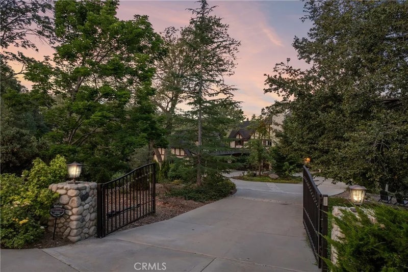 1611 Alberta Lane