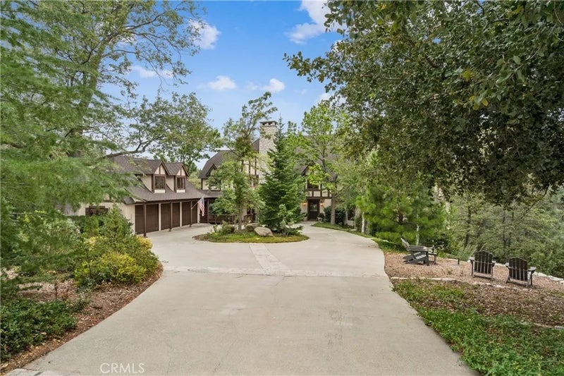 1611 Alberta Lane