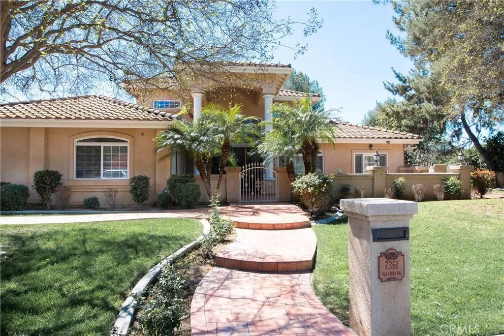 Photo of 7361 Via Vista, Riverside, CA 92506 (MLS # IG26062092)
