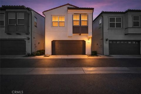 Photo of 1692 W Trapezoid Dr, Anaheim, CA 92802 (MLS # DW26059812)
