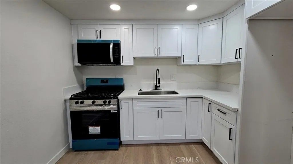 Photo of 15917 Prairie Ave #2, Lawndale, CA 90260 (MLS # DW25270549)