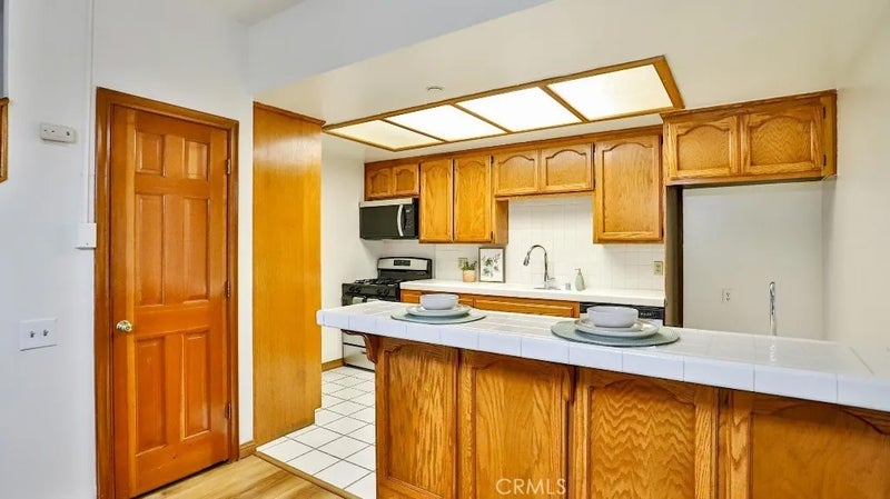 17200 Newhope