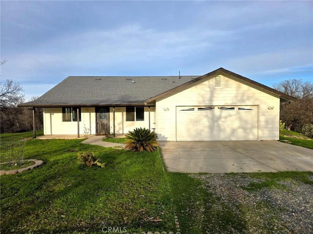 Photo of 17695 Dolores Dr, Cottonwood, CA 96022 (MLS # SN26006808)