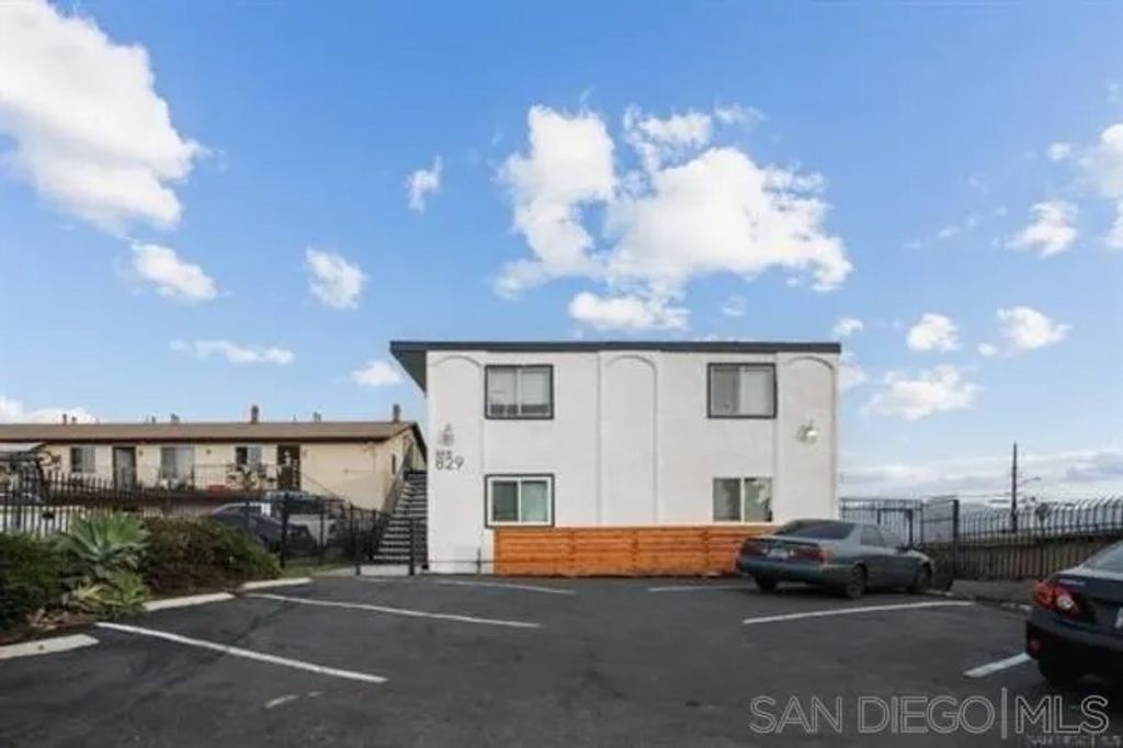 Photo of 829 Grand Avenue, Spring Valley, CA 91977 (MLS # 260011327)