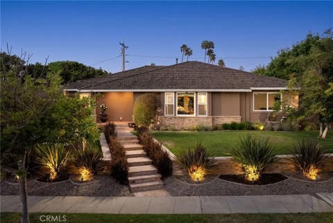 Photo of 5581 E Lonna Linda Drive, Long Beach, CA 90815 (MLS # PW26170900)
