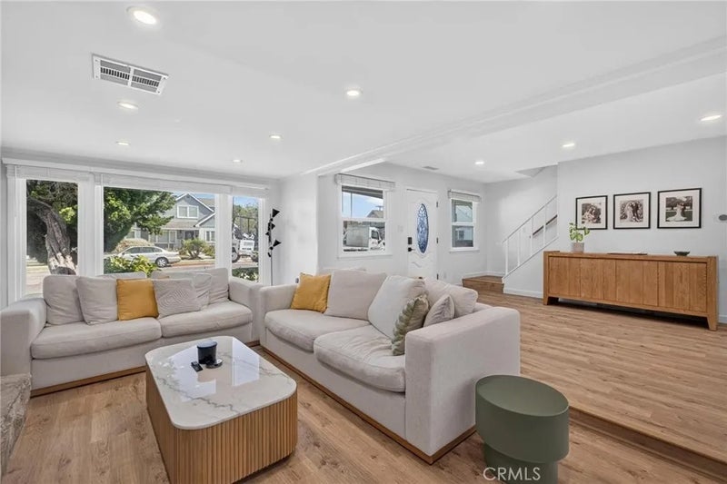 3804 W 180th Place