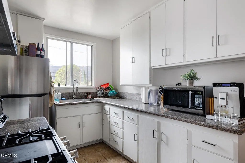 2500 Fairway Avenue