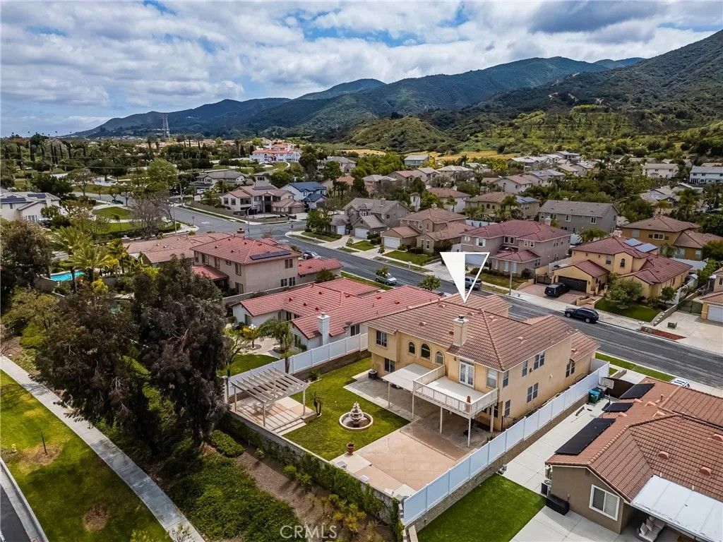 Photo of 833 W Orange Heights, Corona, CA 92882 (MLS # PW25240340)