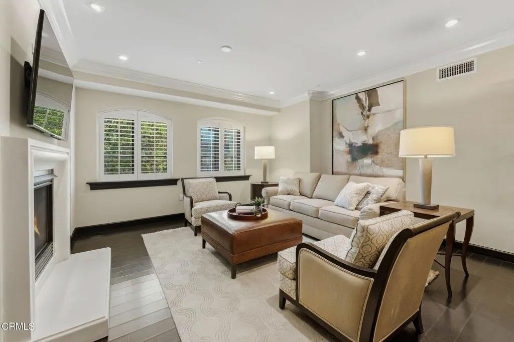 Photo of 155 Cordova Street #205, Pasadena, CA 91105 (MLS # P1-27148)