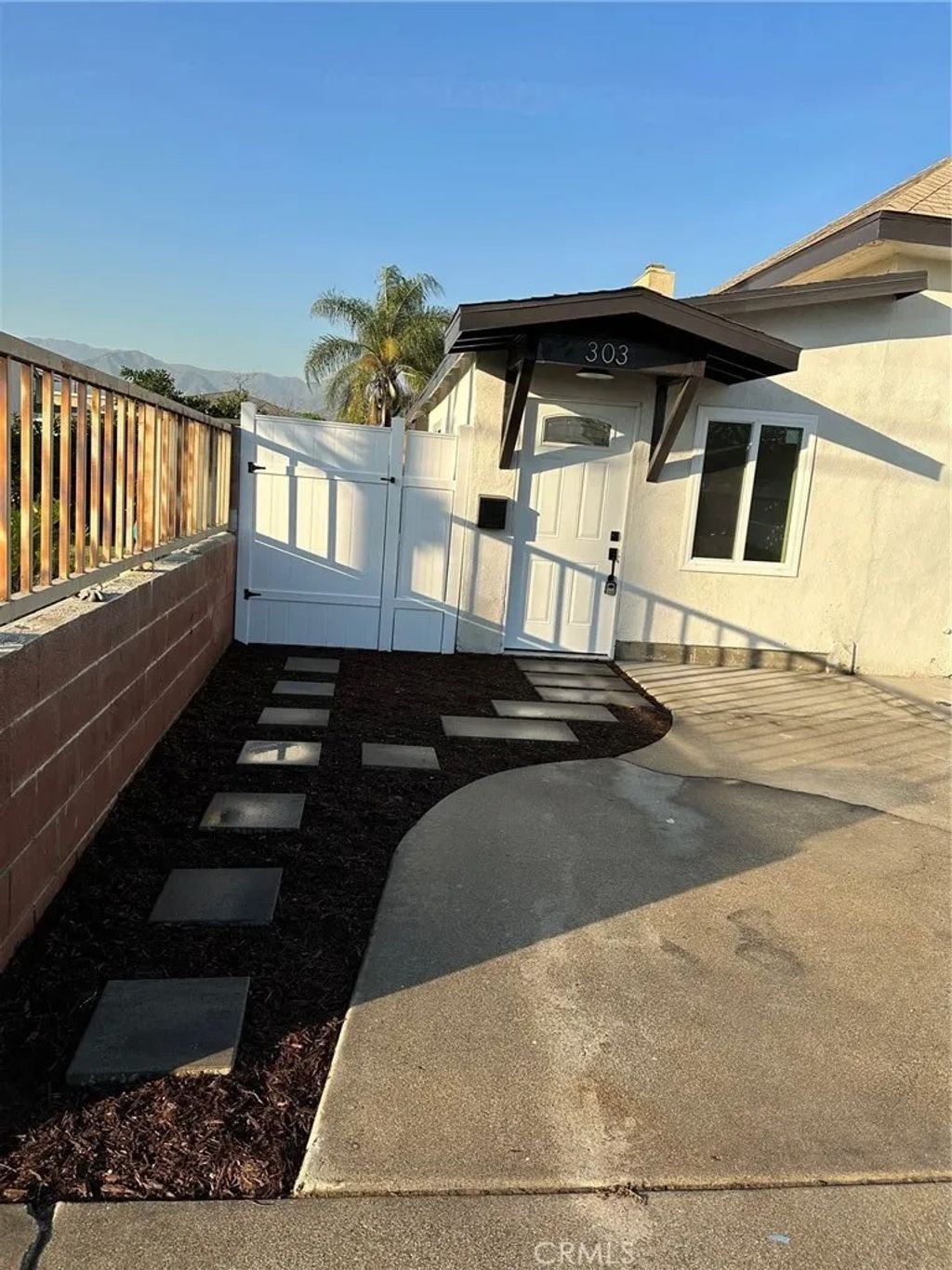 Photo of 301 N Soldano Ave, Azusa, CA 91702 (MLS # CV26001534)
