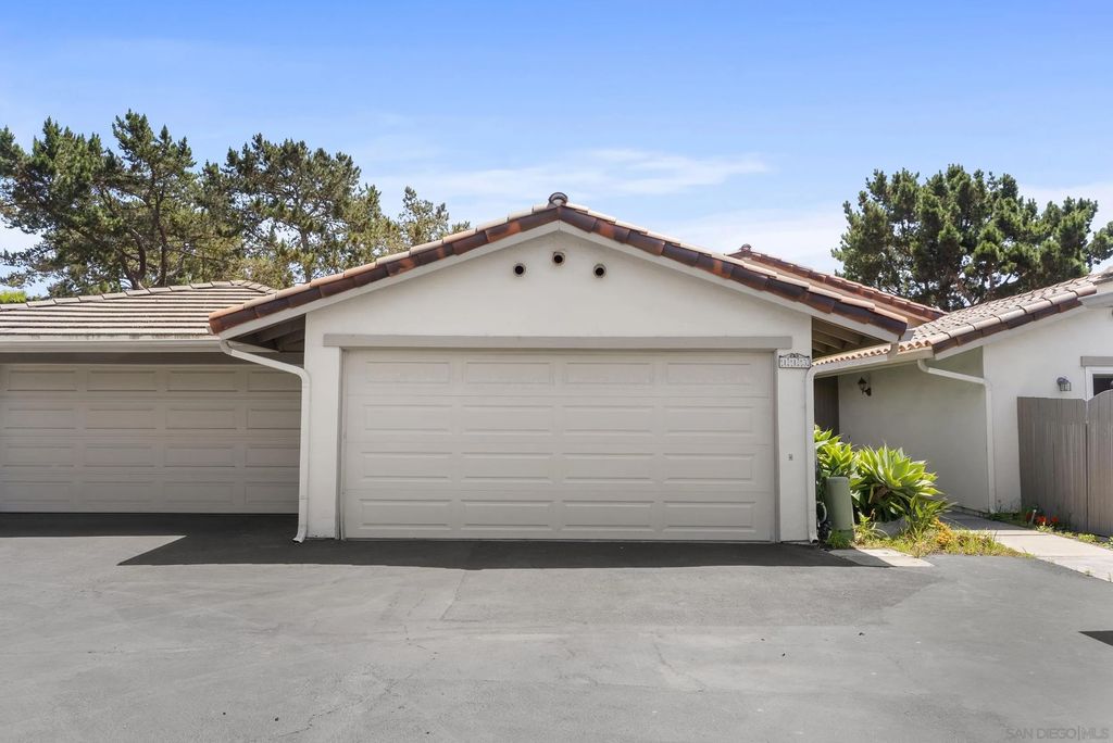 Photo of 113 Salamanca Ct, Solana Beach, CA 92075 (MLS # 260010938)