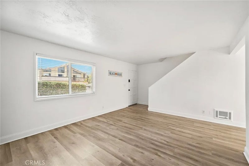 4902 Pearce