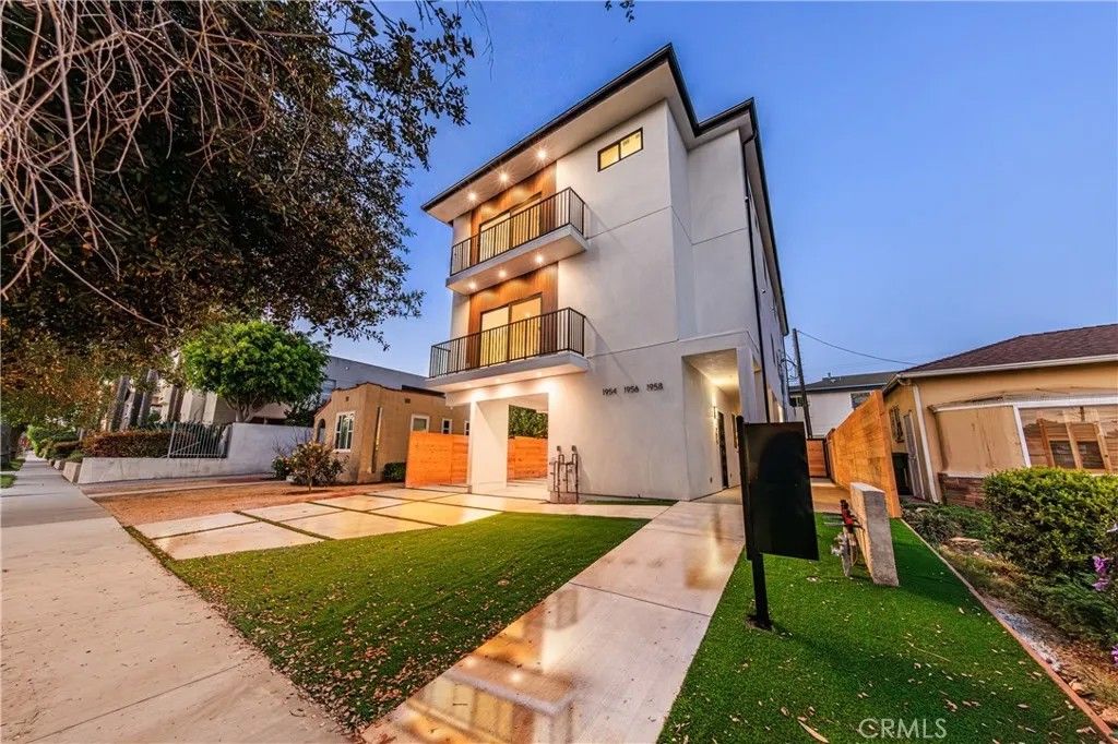 Photo of 1956 Purdue Avenue #C, Los Angeles, CA 90025 (MLS # BB26073967)