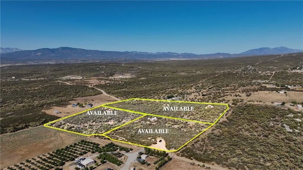 Photo of 32 Brownie, Aguanga, CA 92536 (MLS # SW24184319)